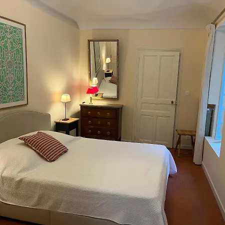 Appartement Le Chapitre Entre Cour Et Jardin *